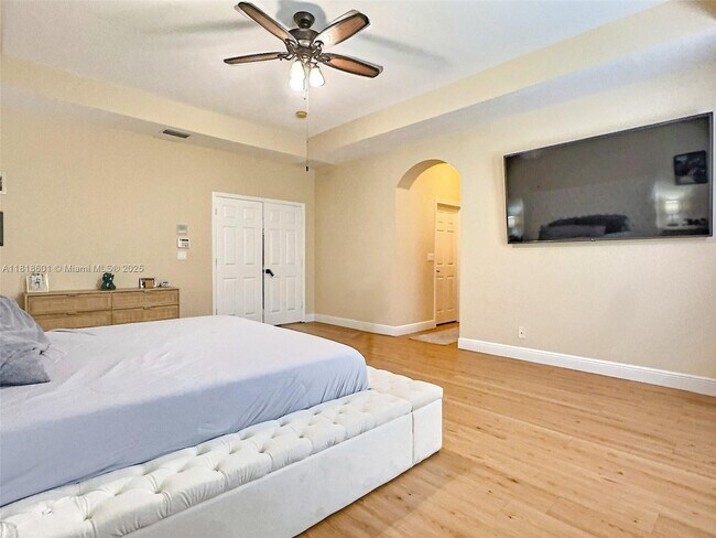 Building Photo - 1094 Grove Park Cir