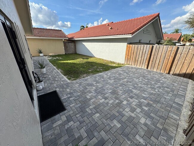 Building Photo - 8455 NW 190th Terrace