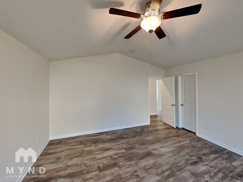 Building Photo - 2042 Ryker Davis Ln