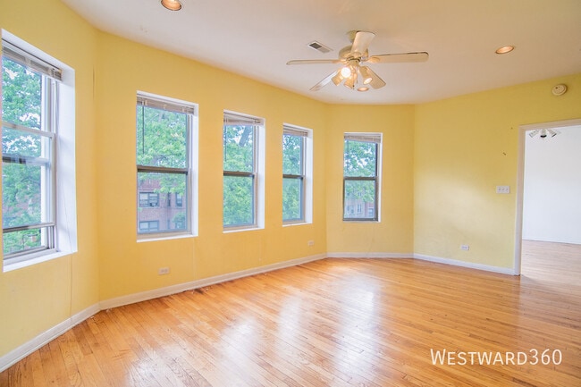 Building Photo - 8158 S Drexel Ave