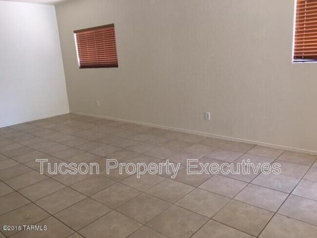 Building Photo - 5244 S Via Laguna Blanca