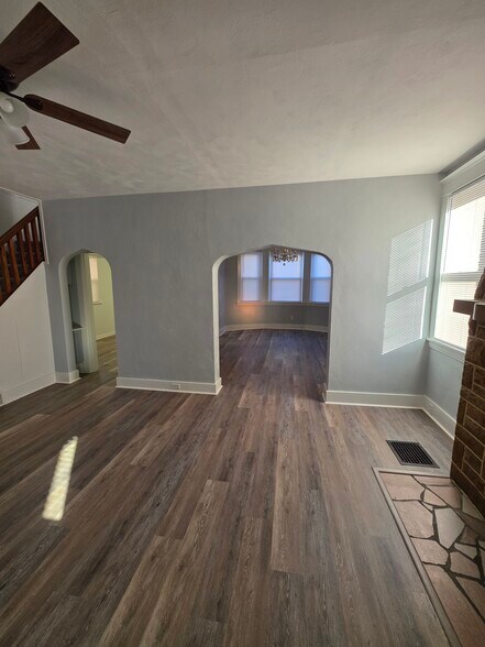 Building Photo - 409 Alice St