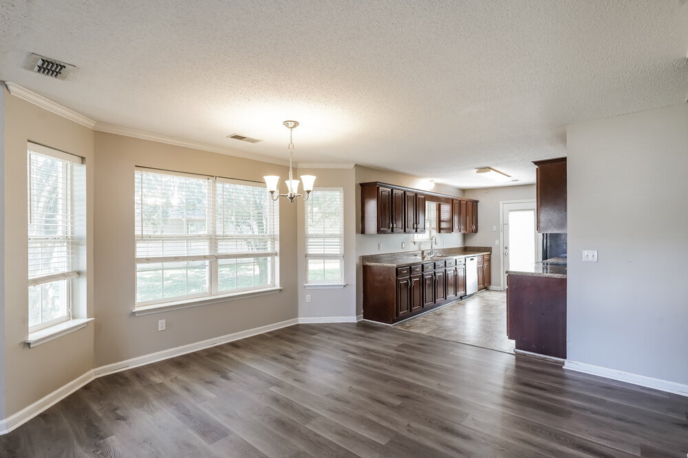 Building Photo - 5404 Sunnyvale Dr