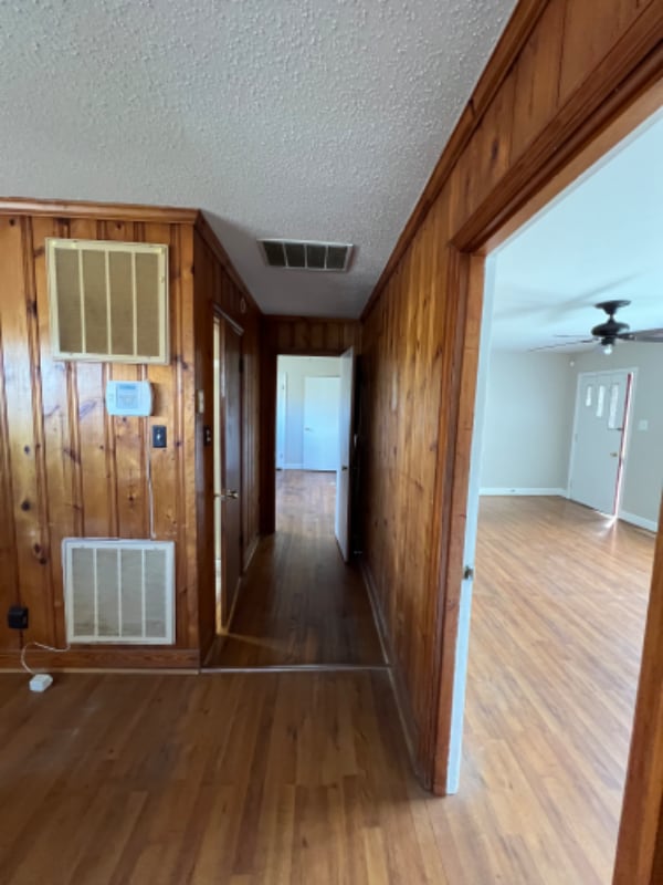 Building Photo - 323 Watson Dr