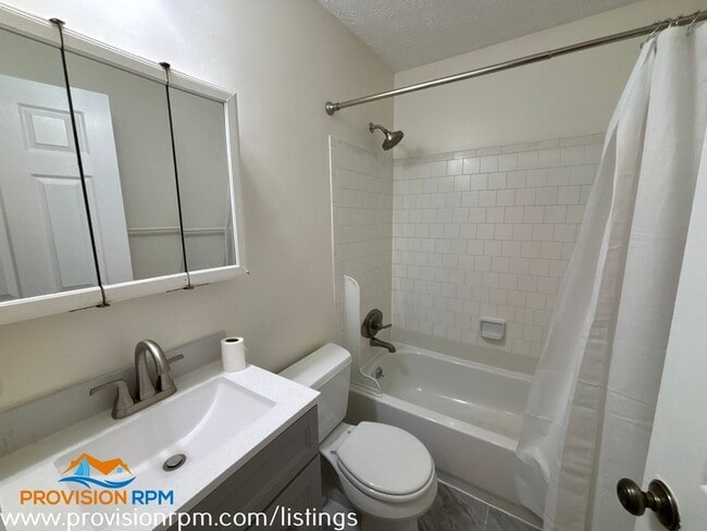 Building Photo - 615 Stone Wheel Ct E