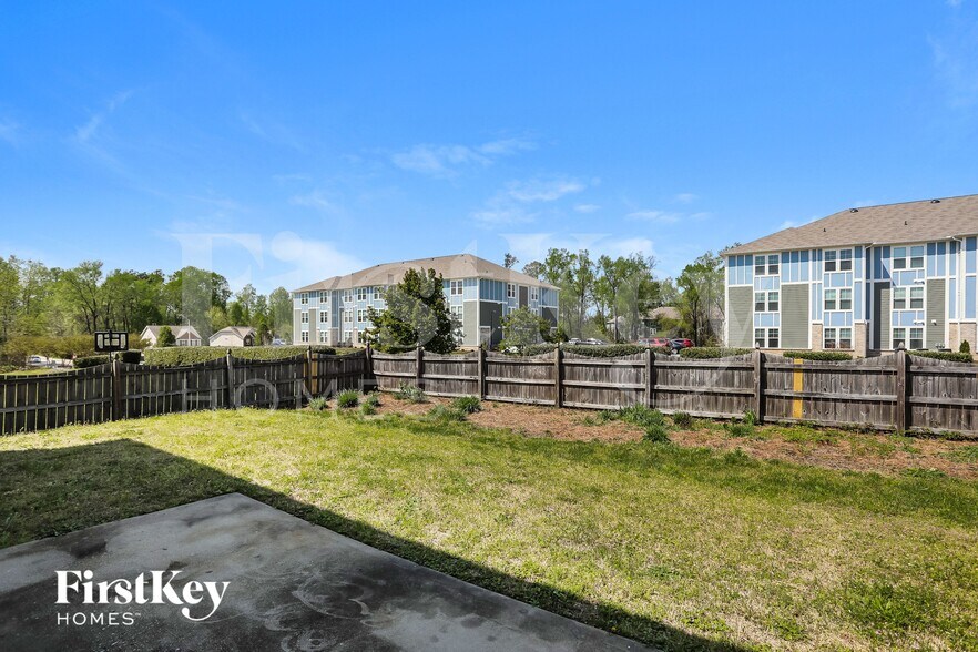 Building Photo - 344 Edgecroft Way