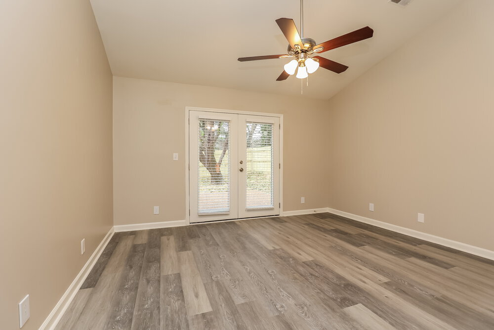 Building Photo - 107 Northlake Dr