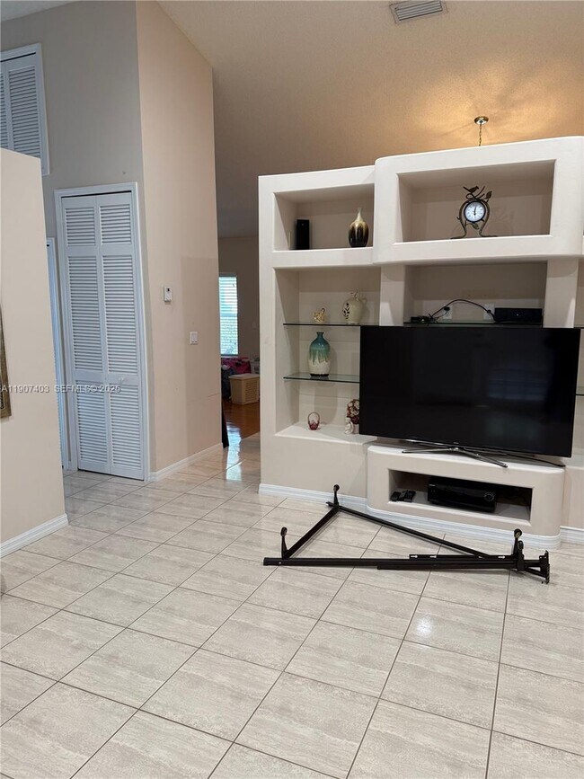 Building Photo - 14248 SW 91st St