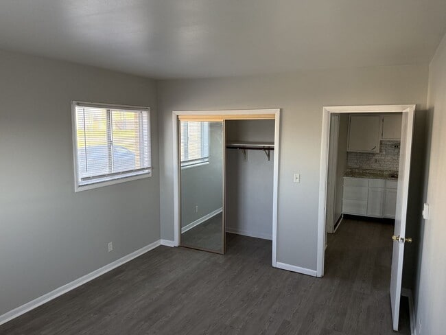 Building Photo - Spacious 1 Bed 1 Bath in the heart of Speedway!