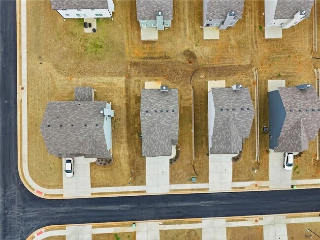 Building Photo - 334 Melody Ln