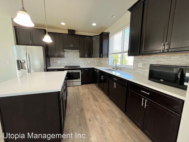 Building Photo - 4 br, 2 bath House - 540 Harman Way