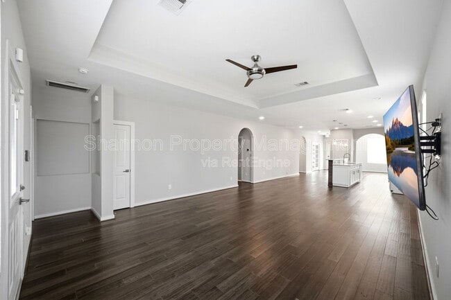 Building Photo - 605 Dumble St