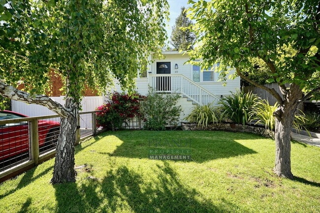 Building Photo - 49 Locust Ave