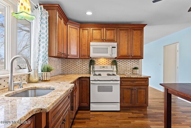 Building Photo - 1205 High Ave