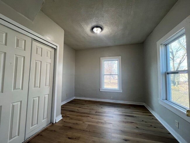 Building Photo - 3 Bedroom House on the edge of FD $950