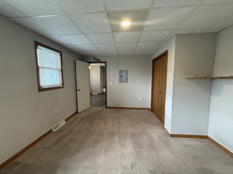 Building Photo - 211 N Grand St