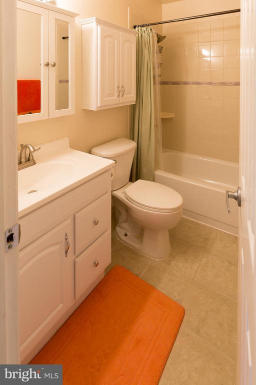 Building Photo - 3100 Windwood Farms Dr