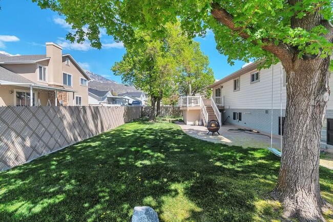 Building Photo - Awesome 4 Bedroom Home in Orem w 2 car garage
