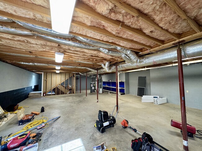 Building Photo - 174 Depew Dr