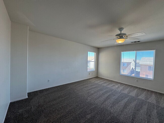 Building Photo - Victorville 3 Bedroom Home