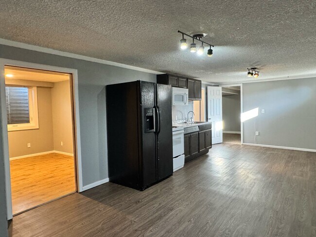 Building Photo - 8305 Acoma St
