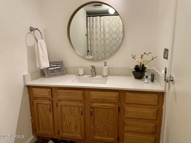 Building Photo - 5100 N Miller Rd