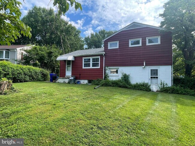 Building Photo - 3814 Archer Pl