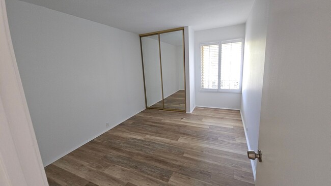 Building Photo - EASTER WAY - UTC 3 BR TOWNHOME CONVENIENTL...