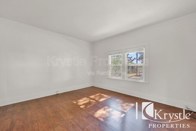 Building Photo - 515 Monterey St