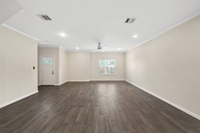 Building Photo - 16918 Glenheath St