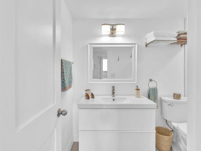 Building Photo - 3100 S Ocean Blvd