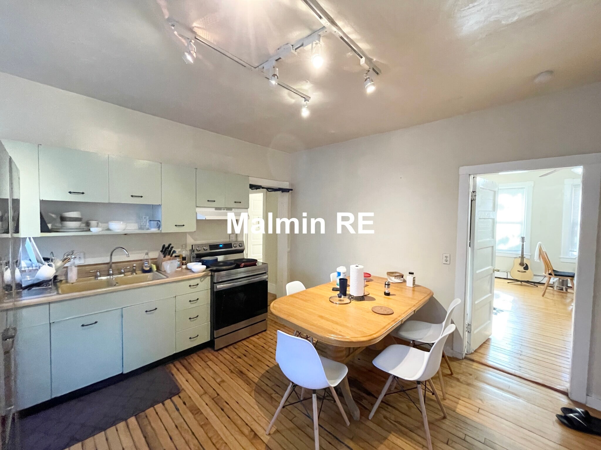 Building Photo - 19 Sachem St