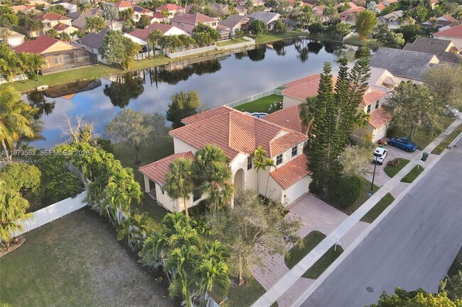 Building Photo - 751 SW 191st Ave