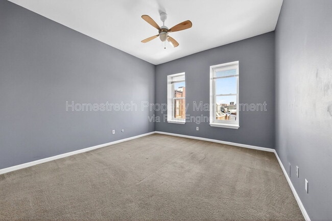 Building Photo - 322 N Boyle Ave