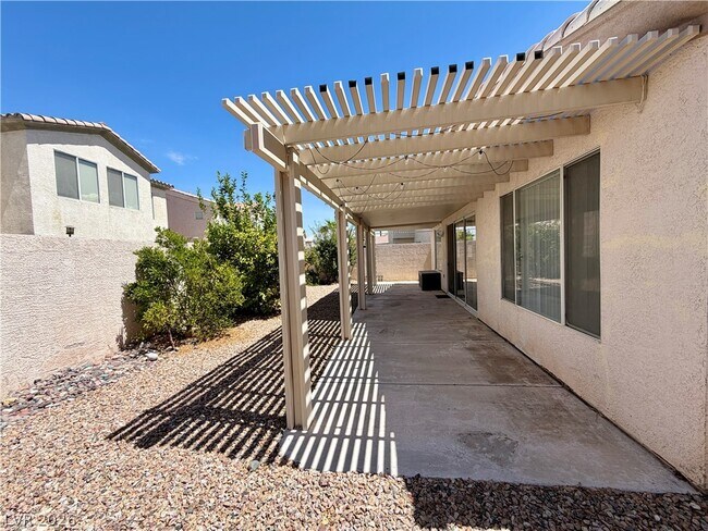 Building Photo - 322 Turtle Peak Ave