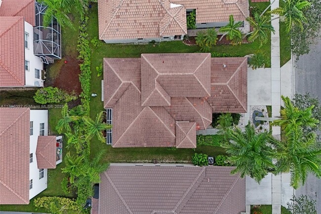 Building Photo - 1725 Winterberry Ln