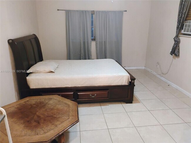 Building Photo - 0 Thomas St