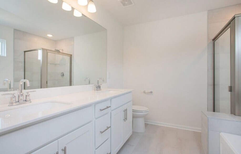 Building Photo - 448 Jet Strm Dr