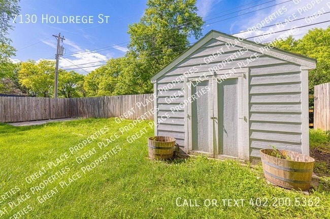 Building Photo - 7130 Holdrege St