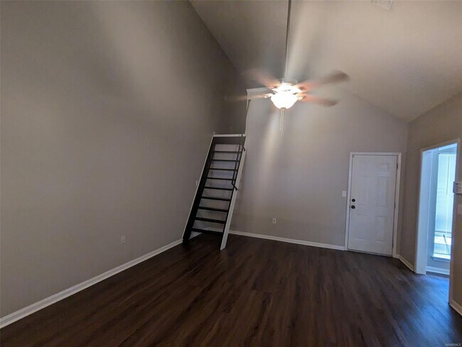 Building Photo - 129 Pine Meadows Cir