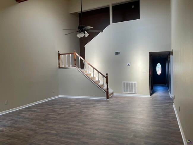 Building Photo - 104 Williamsburg Ave