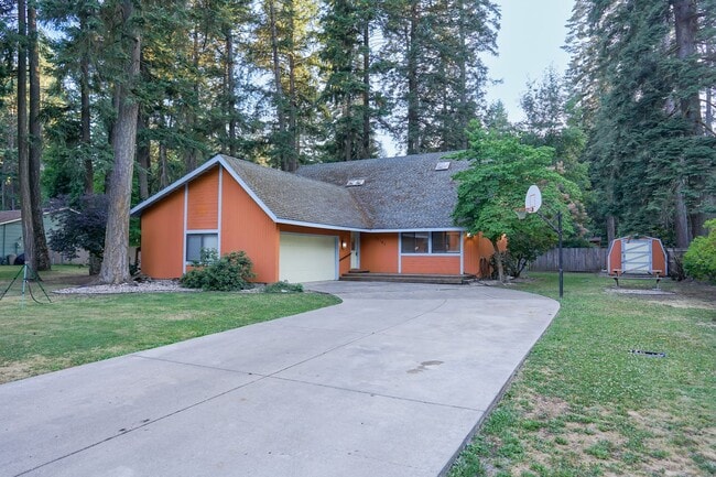 Building Photo - 12183 N Amethyst Dr