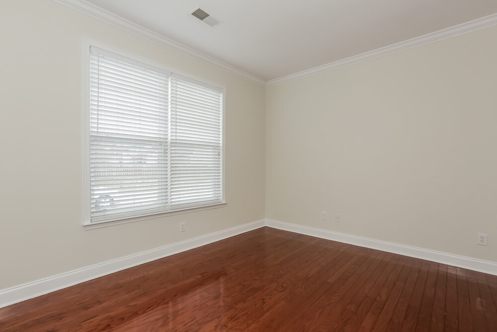 Building Photo - 10430 Carver Falls Rd