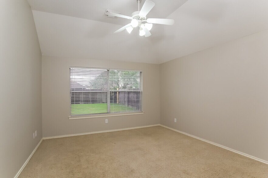 Building Photo - 6619 Rockwall Trail Dr