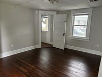 Building Photo - 26 Jackson Ave