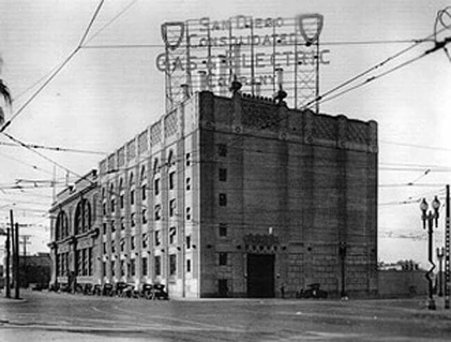 Building Photo - 700 W E St