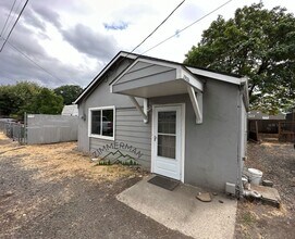 Building Photo - 2 Bedroom For Rent In Santa Clara
