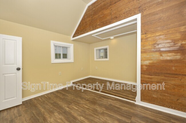 Building Photo - 106 Potomac St