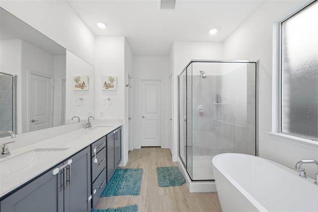 Building Photo - 2121 Esher Dr