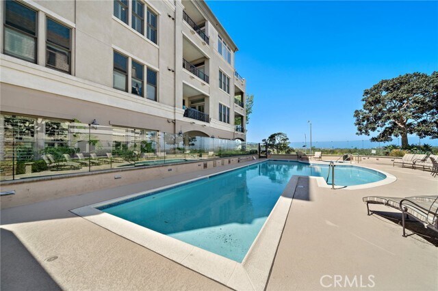 Building Photo - 6001 Crescent Park E